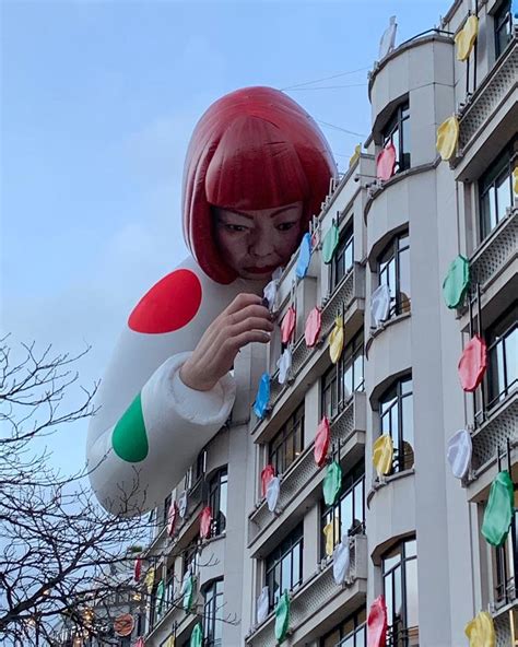 lv yayoi kusama 2023.